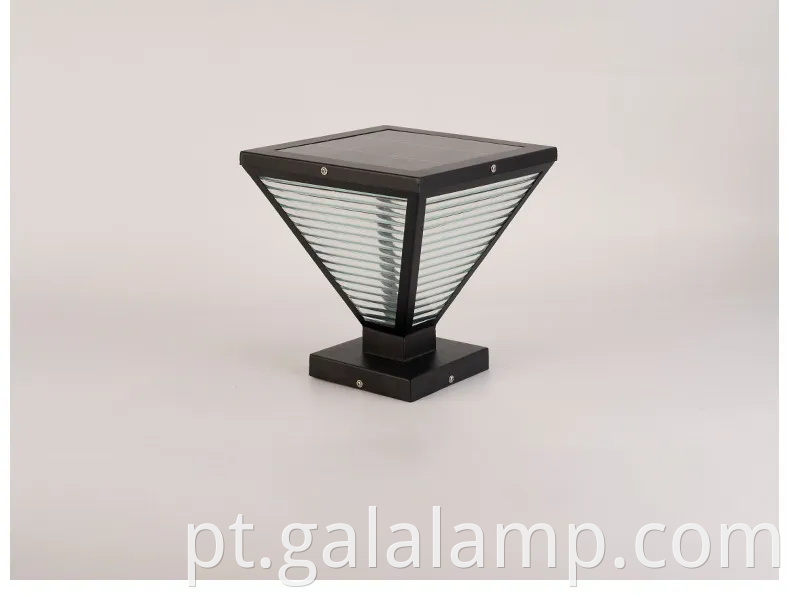 Luzes solares ao ar livre modernas para pátios e passarelas